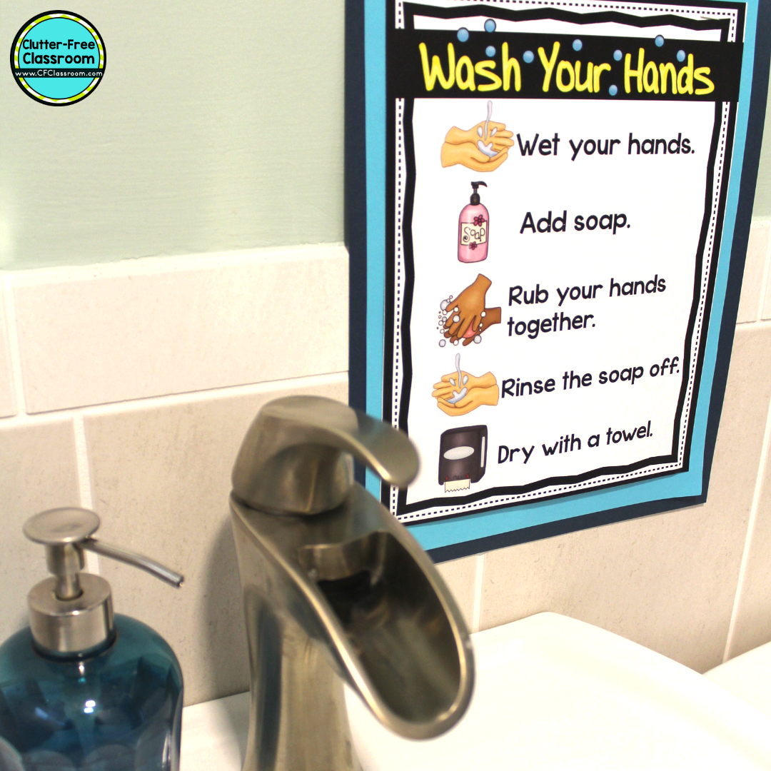 Check out these simple elementary bathroom breaks printable tracker and hall pass from the Clutter Free Classroom! Teaching kids how to track when they make bathroom trips will make classroom management for bathroom use easy for you. #classroommanagement #clutterfreeclassroom